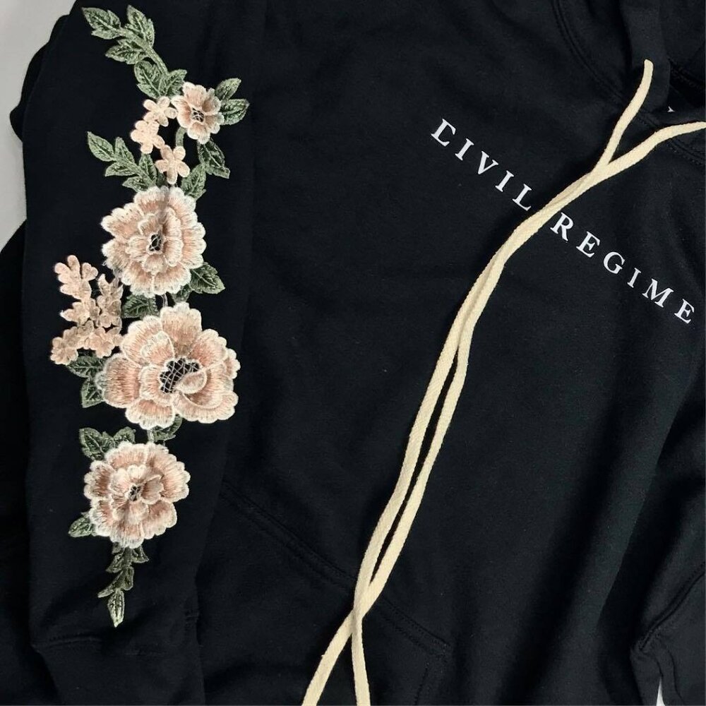 Blanco Roses Hoodie [Black Colour]